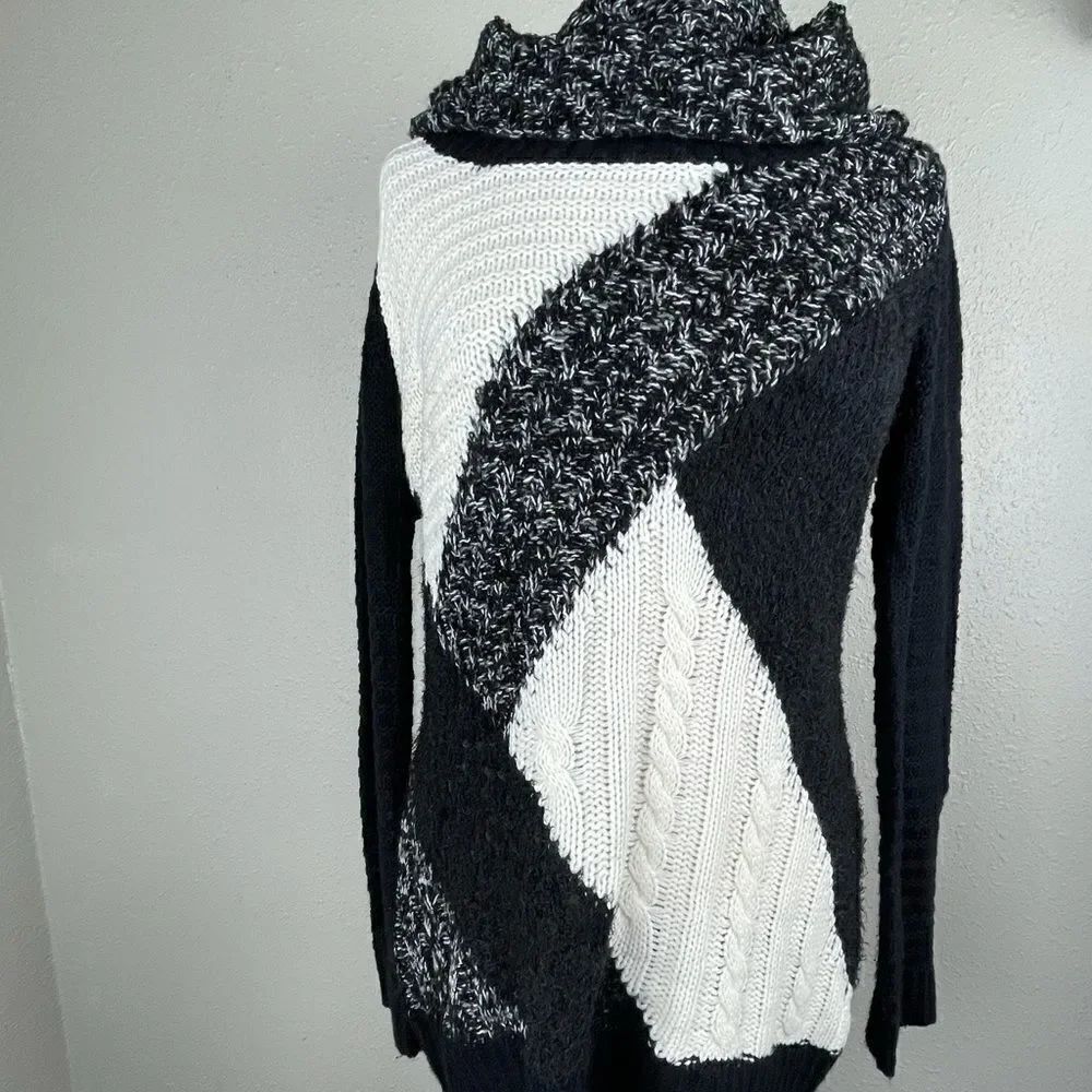 NWOT dressbarn Cowl Neck Sweater
